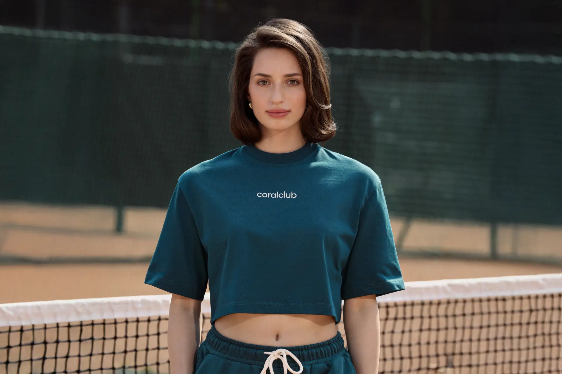 Футболка кроп женская, зеленая